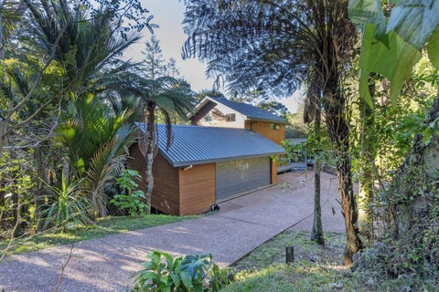 156 Laingholm Drive, Laingholm, Auckland