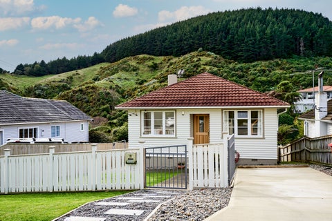 25 Raroa Terrace, Tawa, Wellington