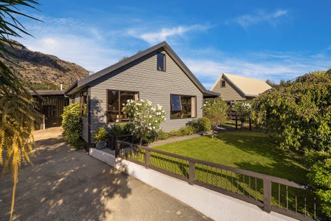 30 Remarkables Crescent, Frankton, Queenstown