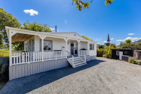 35 Oxford Street, Whakapirau