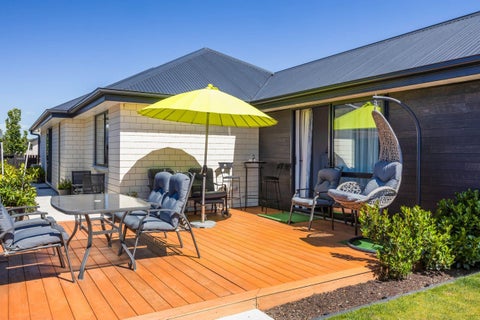 16 Quinn Crescent, Woodend, Woodend
