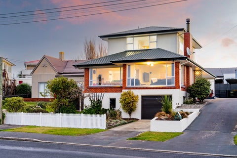69 Earls Road, Saint Clair, Dunedin