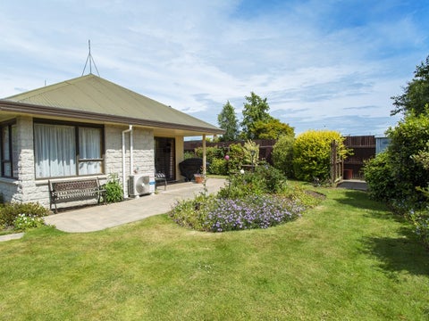 29 Oak Grove, Ashburton, Ashburton