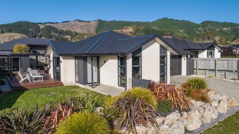 9 Sabine Drive, Richmond