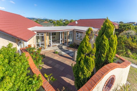 2 Marewa Place, Waikanae Beach, Waikanae