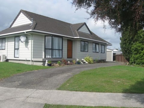 14 Peppertree Glade, Kelvin Grove, Palmerston North