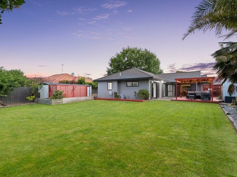 6 Stableford Drive, Pyes Pa, Tauranga