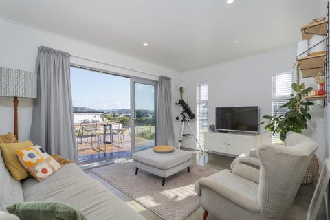 8 Fred Harsant Drive, Cooks Beach, Whitianga