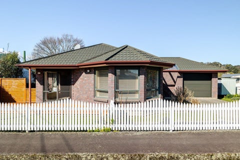 17 Tyndall Street, Pahiatua
