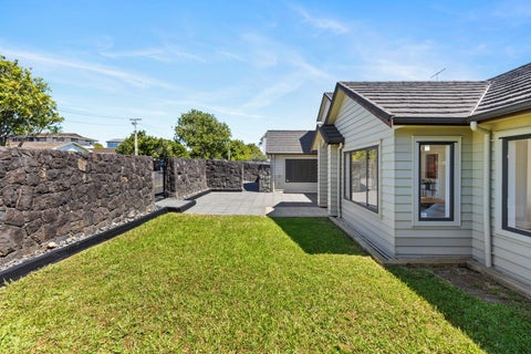 36 Wainui Avenue, Point Chevalier, Auckland