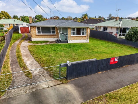 3 Defoe Avenue, Hillcrest, Hamilton