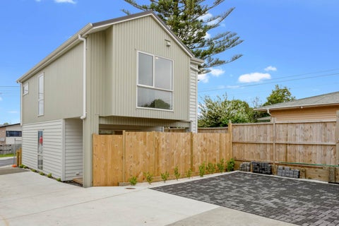 10A Roberts Road, Te Atatu South, Auckland