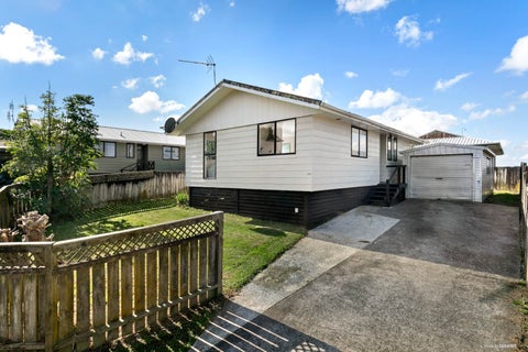 1/18 Secretariat Place, Randwick Park, Auckland