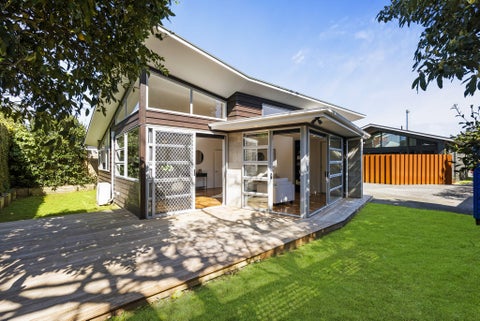 9A Newcastle Terrace, Mount Albert, Auckland