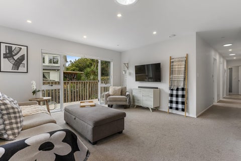 2/58 Botany Road, Howick, Auckland