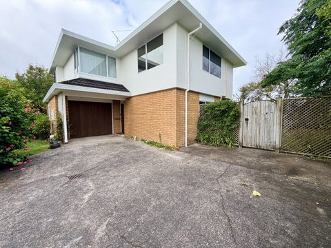 2/30 Princes Street, Northcote Point, Auckland
