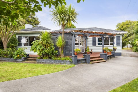13 Te Horo Beach Road, Te Horo