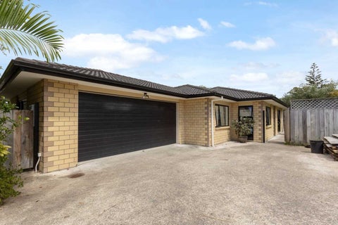25A Chorley Avenue, Massey, Auckland