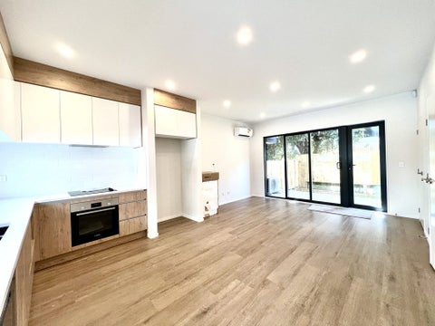 6/143 Carlisle Road, Northcross, Auckland