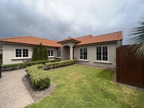 4 Paul Close, Papamoa Beach, Papamoa