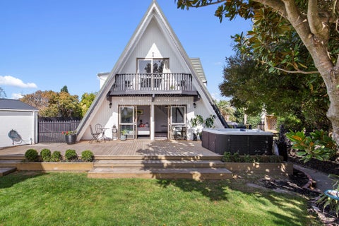 6A Hurst Place, Parklands, Christchurch