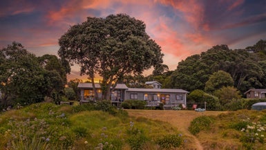 8 Bay View Place, Ferry Landing, Whitianga