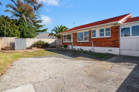 1/273 Massey Road, Mangere East, Auckland