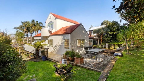 19 Lagoon Way, West Harbour, Auckland