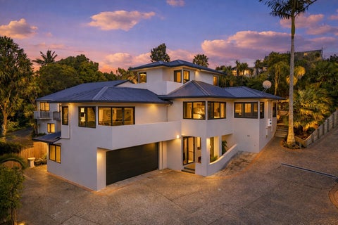 1/70B Carlisle Road, Browns Bay, Auckland