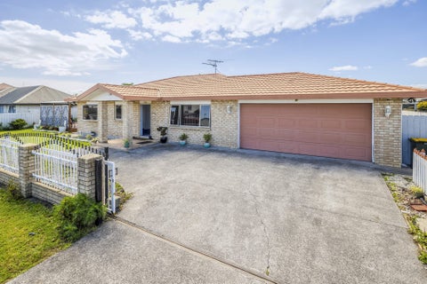 64A Robertson Road, Favona, Auckland
