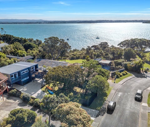 20 Valhalla Drive, Beach Haven, Auckland