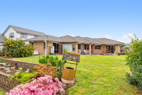 15 San Priamo Place, Paraparaumu Beach, Paraparaumu