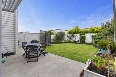 20 Costa Viva Crescent, Karaka, Papakura