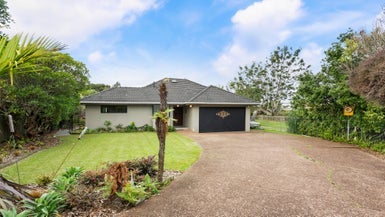 8 Kallaroo Place, Botany Downs, Auckland
