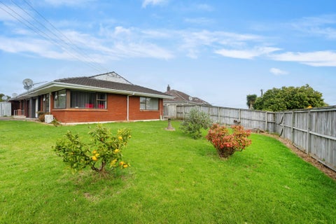 1/12 Dornwell Road, Three Kings, Auckland