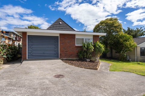 2/8 Kaipatiki Road, Glenfield, Auckland