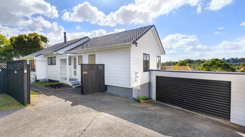 1/135 Oaktree Avenue, Browns Bay, Auckland