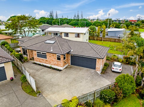 5B Doment Crescent, Orewa, Orewa