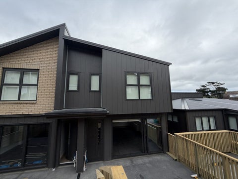 14 Omega Street, Newlands, Wellington