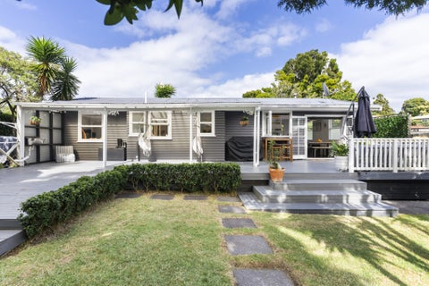 52 Tahi Terrace, Glen Eden, Auckland