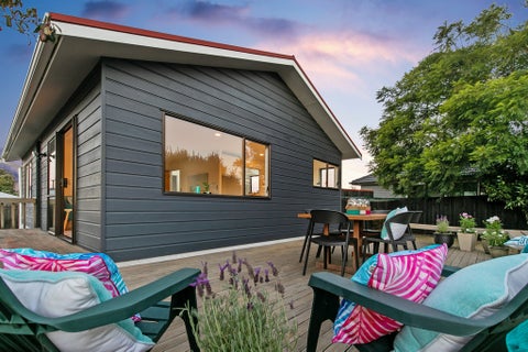 2/42 Lancaster Road, Beach Haven, Auckland