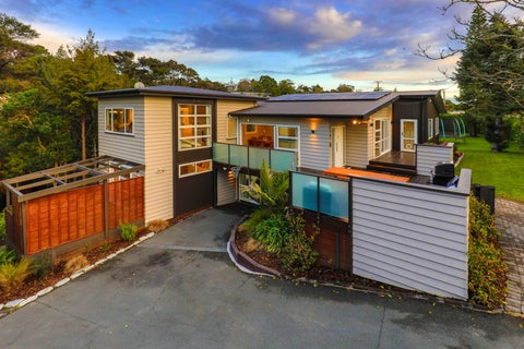 15 Blacks Road, Greenhithe, Auckland