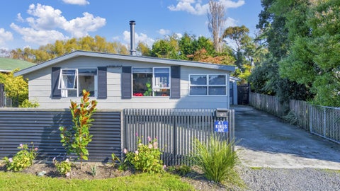 47 Kings Avenue, Waikuku Beach, Waikuku Beach