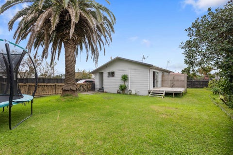 2/13 Hamurana Place, Te Atatu Peninsula, Auckland