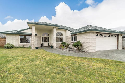 87 Guildford Drive, Paraparaumu