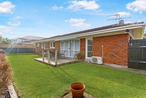 2/12 Birdwood Avenue, Papatoetoe, Auckland