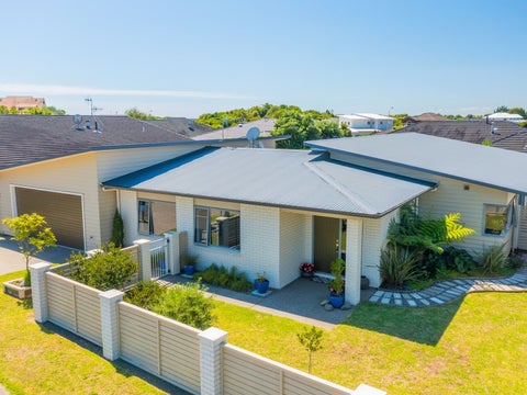 337 Manly Street, Paraparaumu Beach, Paraparaumu
