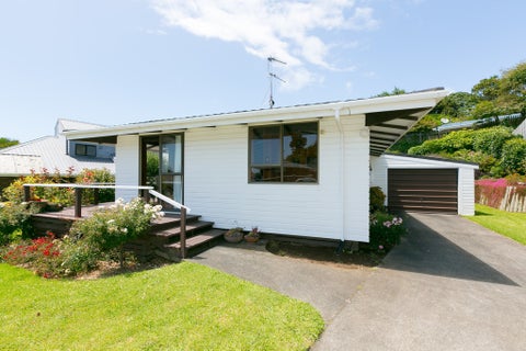 5 Cannon Street, Westown, New Plymouth