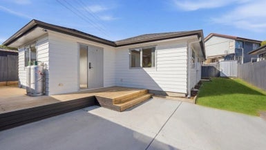 31 Meadowood Drive, Unsworth Heights, Auckland