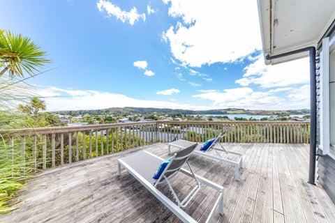 37 Long Street, Raglan, Raglan